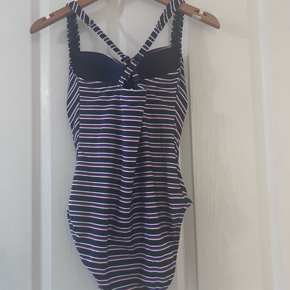 Niptuck Swim navy blue & red one piece with adjustable straps & padding. Size 6 - Picture 11 of 16